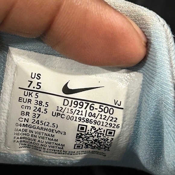 Nike React Sneakers in Black, White, and Orange Running shoes - Picture 6 of 7